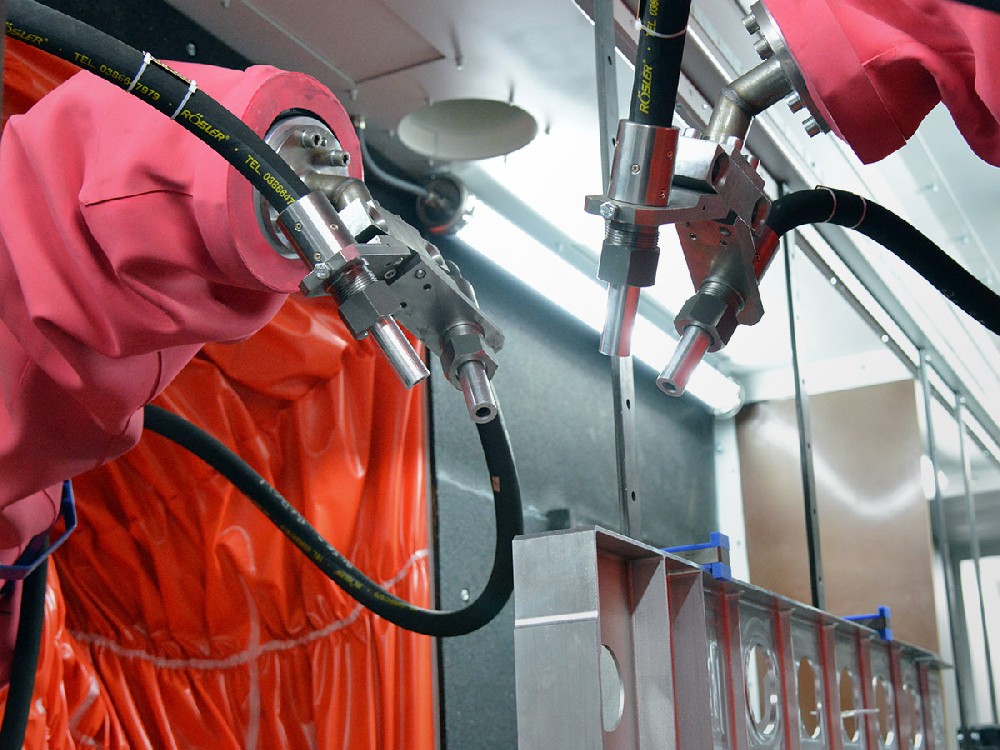 機(jī)器人噴砂房 機(jī)器人噴砂房